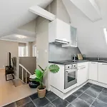 Newly Renovated Leilighet *
