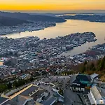Newly Renovated Leilighet
