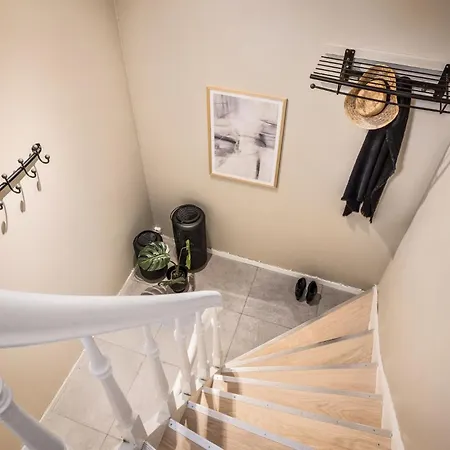 アパート Newly Renovated